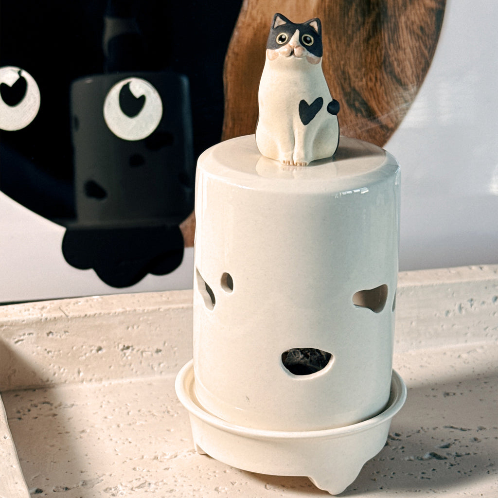 Ceramic Tablets holder "Loving cat"