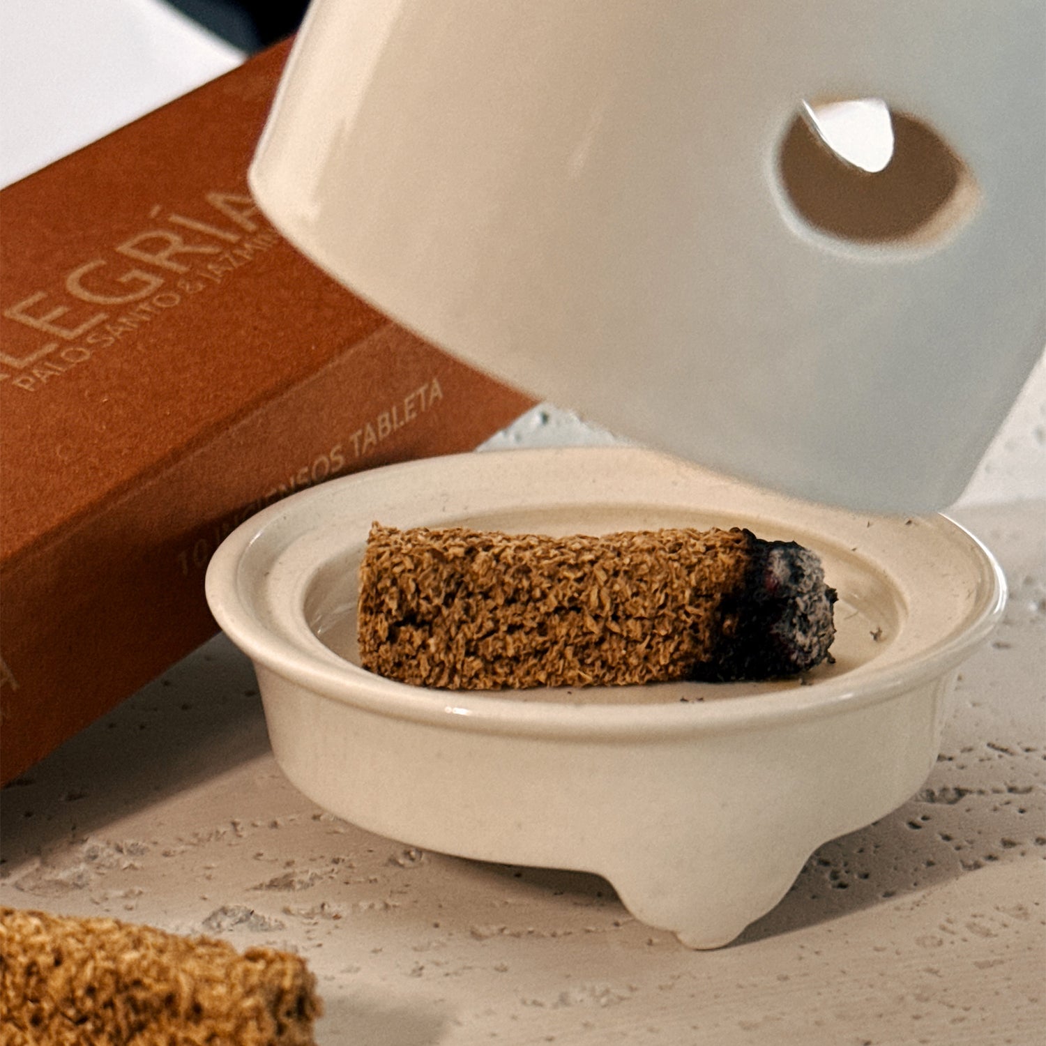 Ceramic Tablets holder "Loving cat"